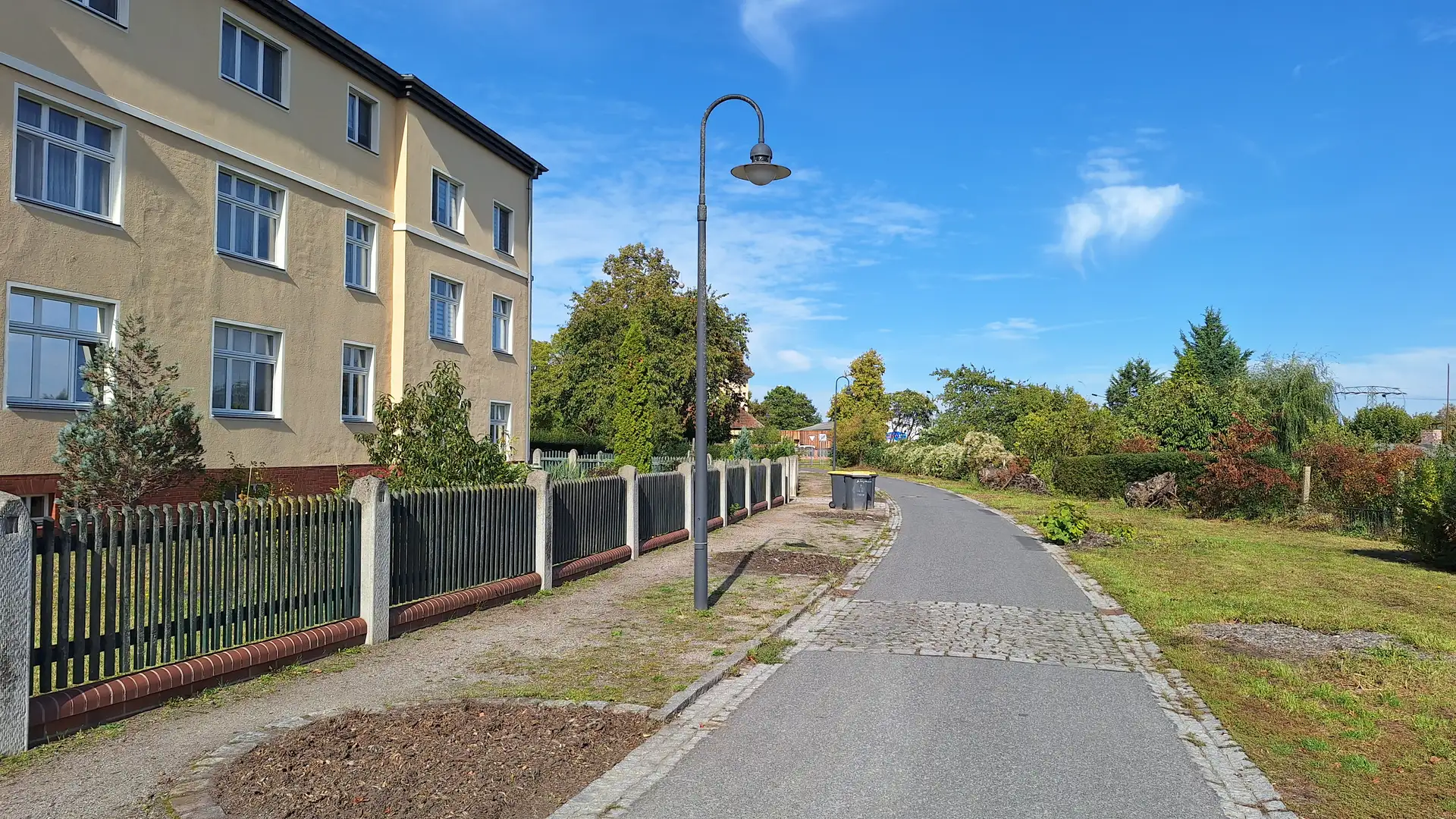Bereich der Ringstraße zwischen Kirchstraße und Briesker Straße, in dem 26 Krim-Linden neu gepflanzt werden.